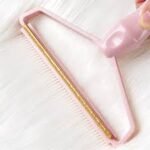 Portable Manual Lint Remover | Pink Clothes & Pet Fur Shaver